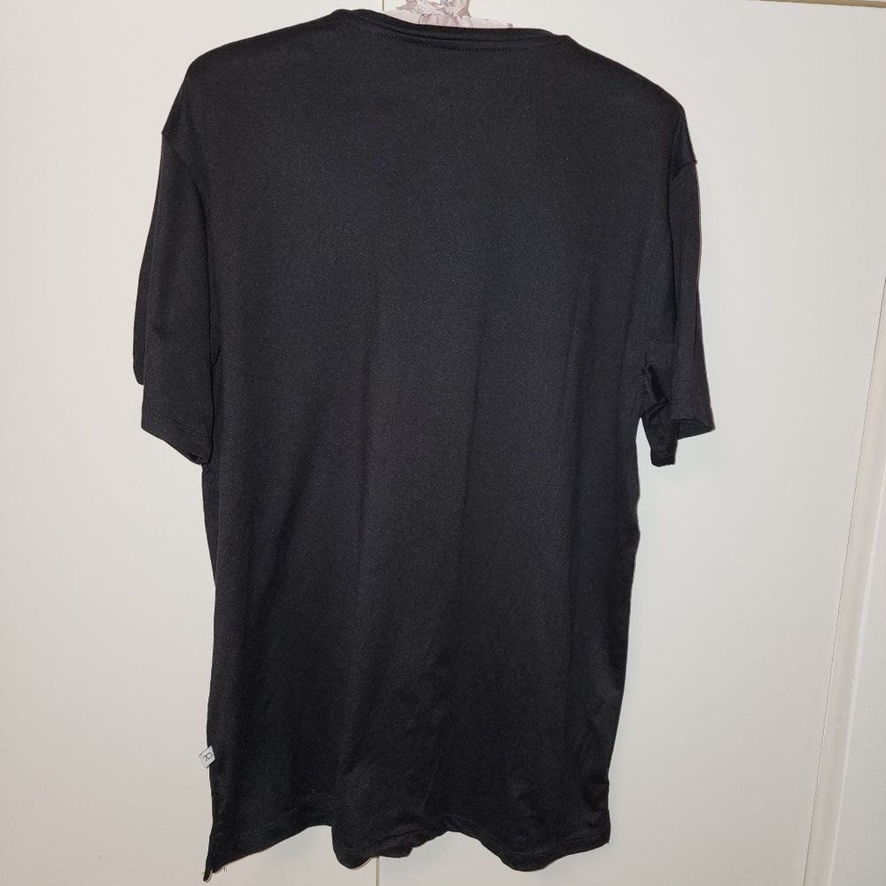7DIAMONDS mens Black V Neck Core T Shirt Sz M Quiet Lux Performance Minimal - Picture 6 of 16